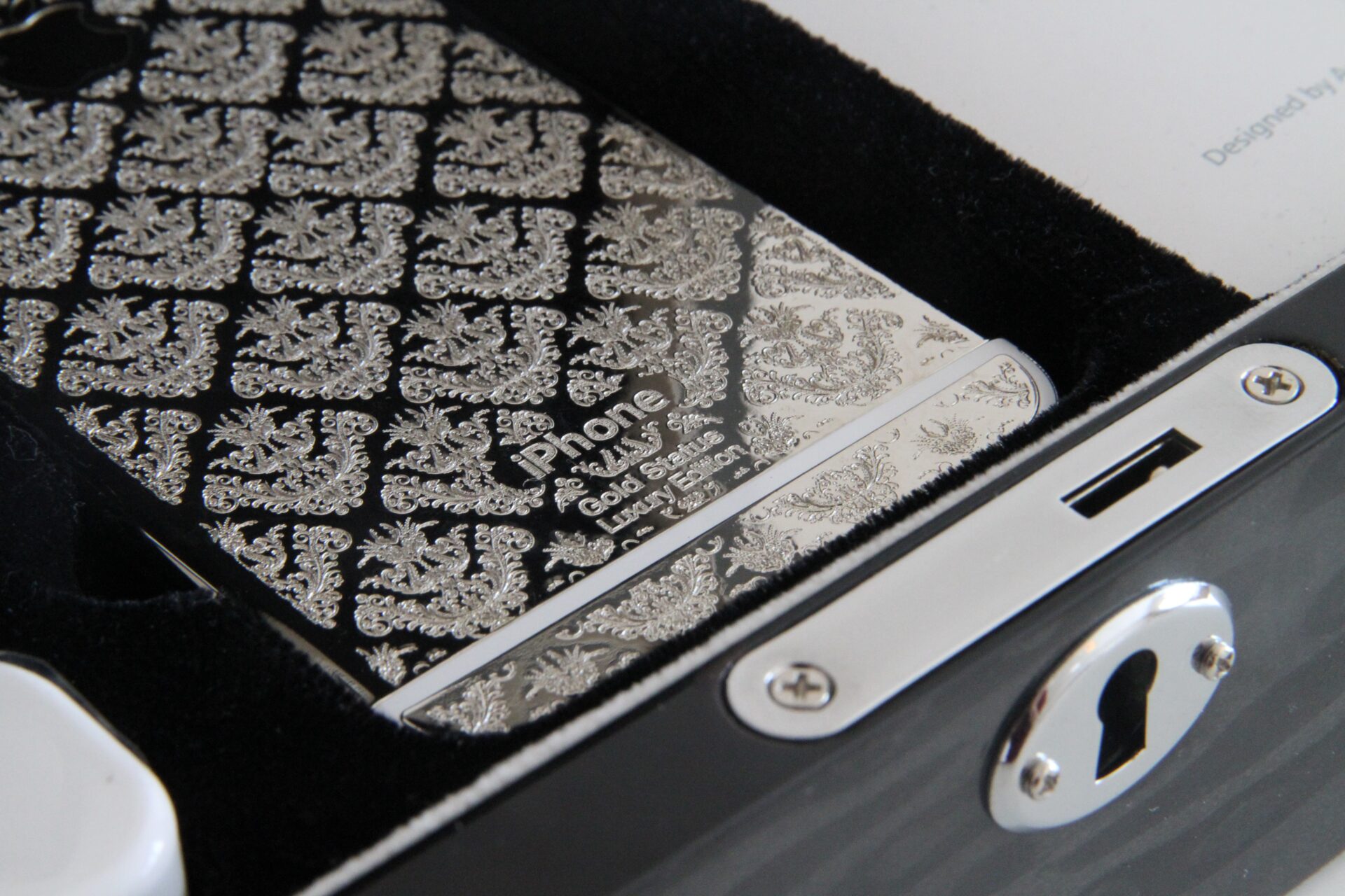 laser engraved iphone case