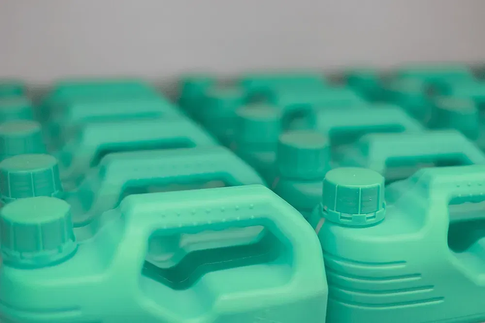 laser engraving plastic bottles