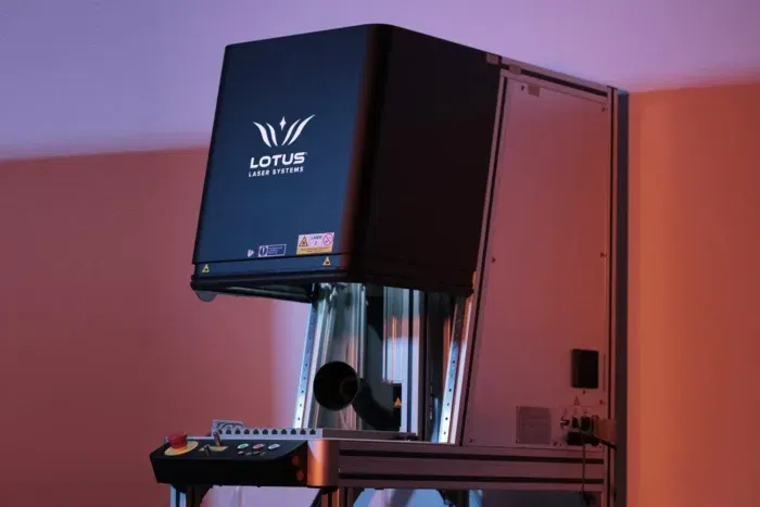 uMeta Fiber Laser Engraving Machine